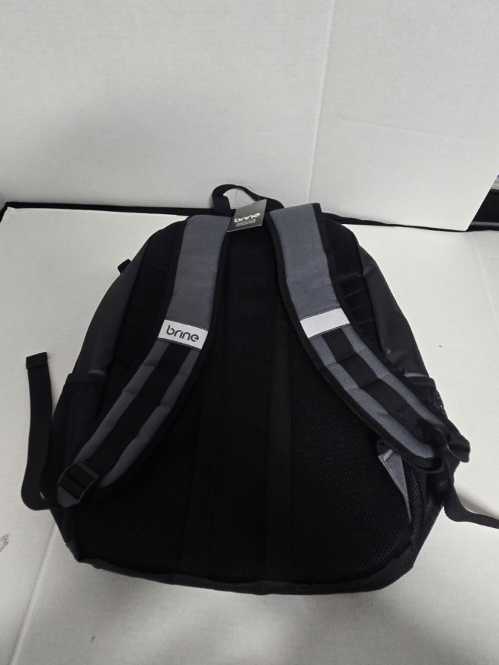 🎒🔥 BRINE BACKPACK – BRAND NEW WITH TAGS! 🔥🎒 - Picture 6 of 9
